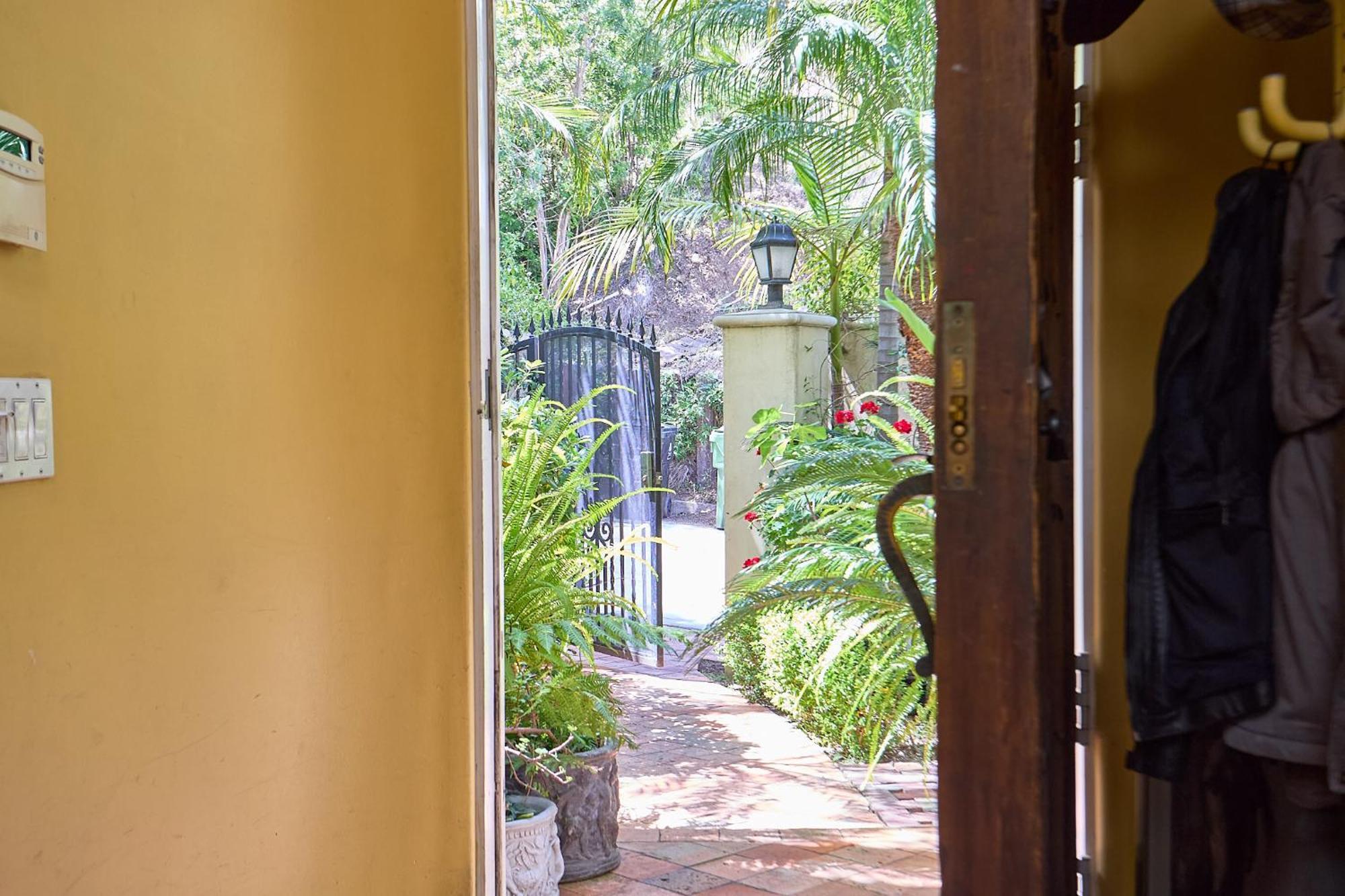 Beverly Hills Spanish Los Angeles Exterior foto
